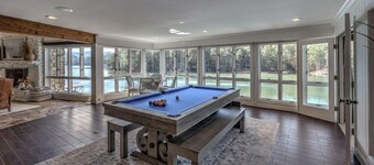 Country Roads - Lake Front | Hot Tub | Pool Table | Shuffle Board | Arcades