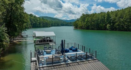 Country Roads - Lake Front | Hot Tub | Pool Table | Shuffle Board | Arcades