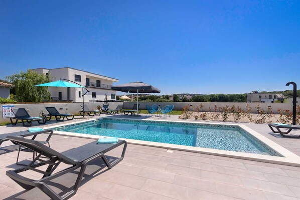 Piscina all'aperto