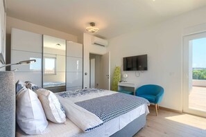 8 camere, ferro/asse da stiro, Wi-Fi gratuito, lenzuola