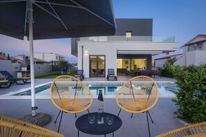 Terrace/patio - Spacious Villa Elita with Two Heated Pools (Pula)