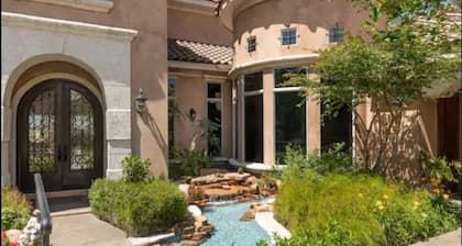 Luxury Ranch Retreat with Pool, Hike & Bike Trails & Golf-Close to COTA & Austin