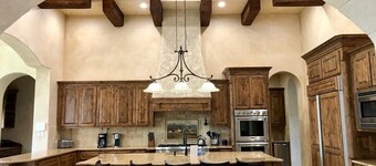 Luxury Ranch Retreat with Pool, Hike & Bike Trails & Golf-Close to COTA & Austin