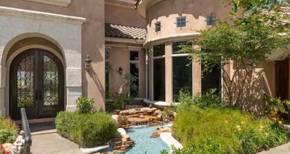 Luxury Ranch Retreat with Pool, Hike & Bike Trails & Golf-Close to COTA & Austin