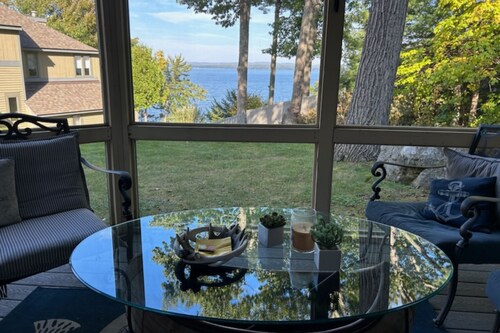 Lake-view townhome at Samoset with pools, beach, WiFi, & AC