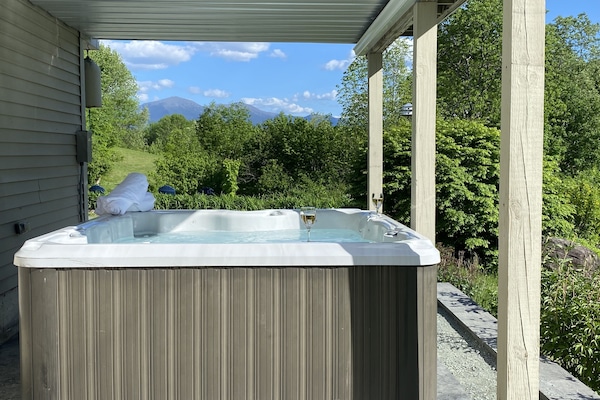 Tina de hidromasaje al aire libre