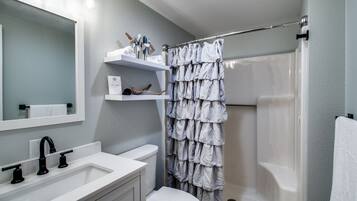 Baignoire, serviettes fournies