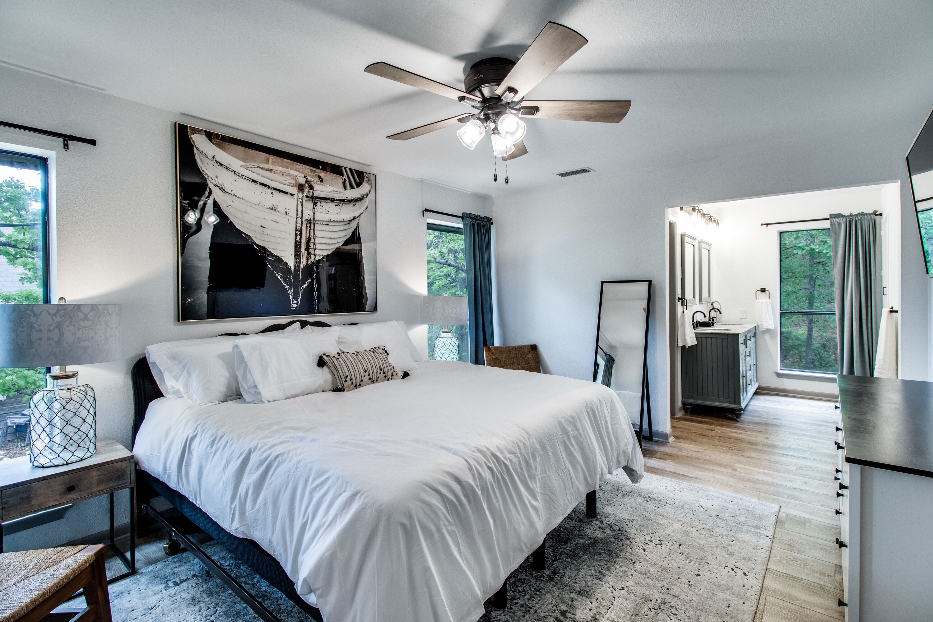 5 chambres, fer et planche à repasser, accès au Wi-Fi (inclus)