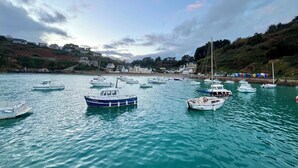 A harbor with multiple boats docked. - Near Paimpol, duplex Beach Bréhec 200m (Plouézec)