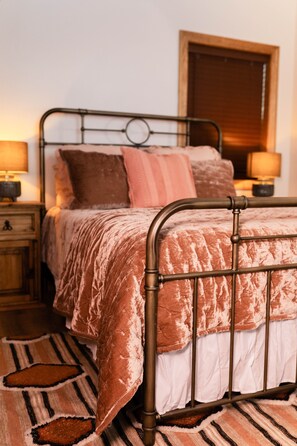 2 bedrooms, free WiFi, bed sheets