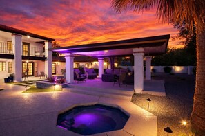 Terrace/patio - Paradise Palace-Heated Pool/Spa-Guest House & More (Scottsdale)