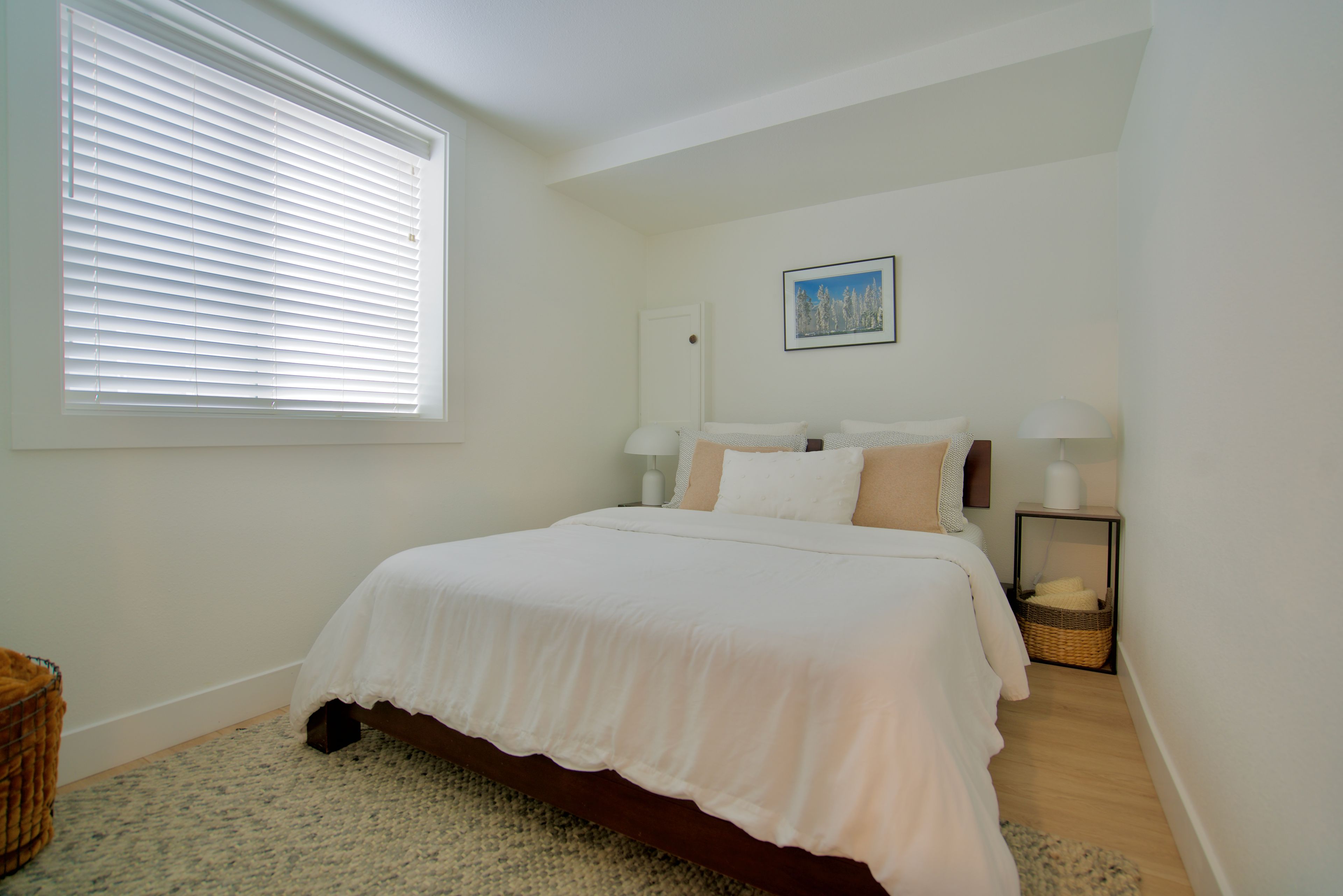 1 bedroom, iron/ironing board, WiFi (free), bed sheets
