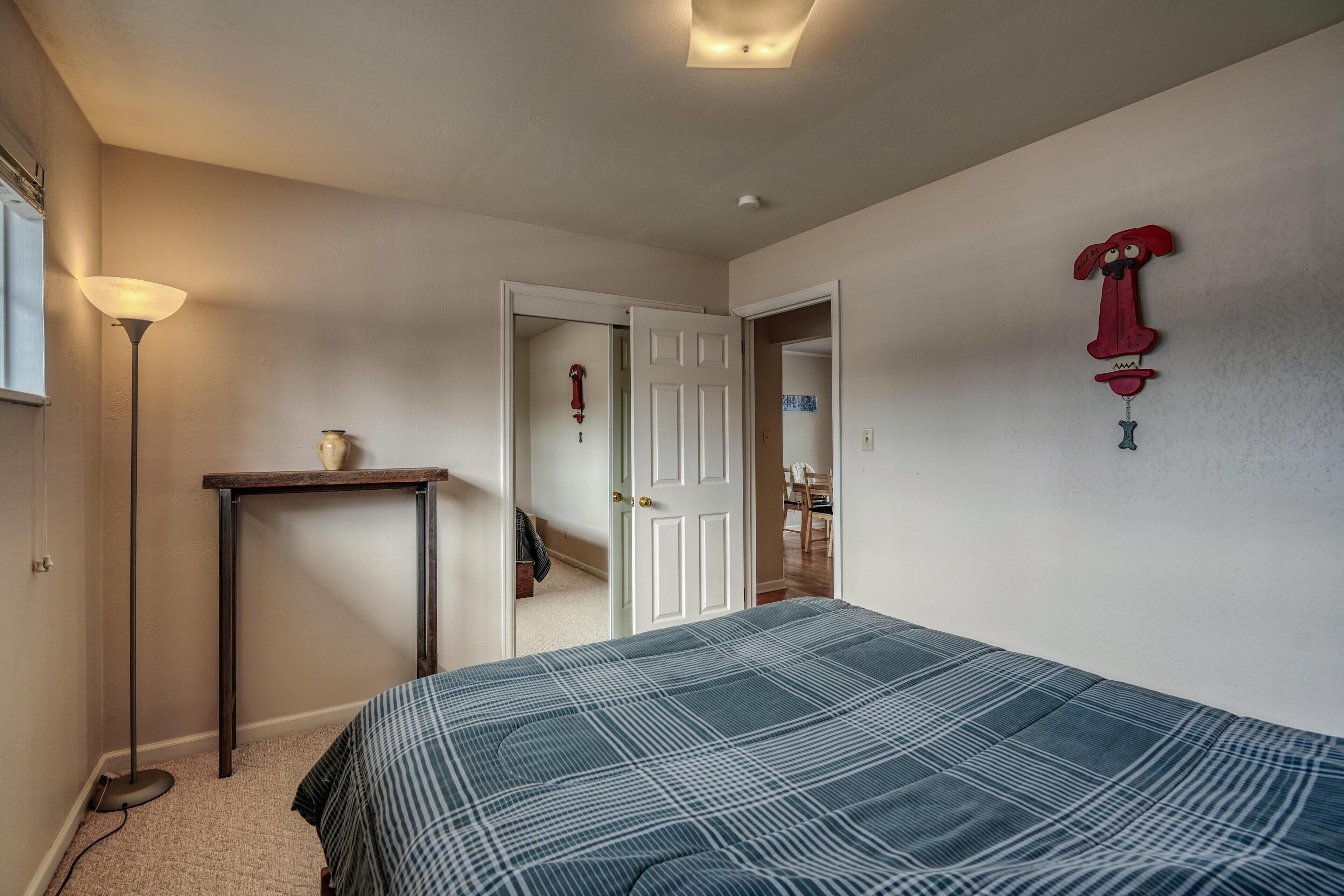 3 chambres, fer et planche à repasser, lit parapluie, Wi-Fi gratuit