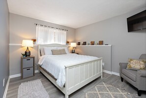 1 dormitorio, tabla de planchar con plancha, cuna de viaje y wifi gratis