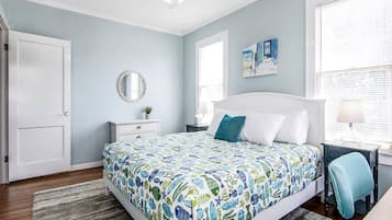 3 bedrooms, desk, iron/ironing board, WiFi