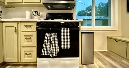 Beautifully Renovated Home near Downtown Waco, Baylor Univ. & Magnolia Silos