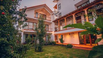 Superior-Zimmer, 2Â Doppelbetten, Nichtraucher, Gartenblick | Blick auf den Garten