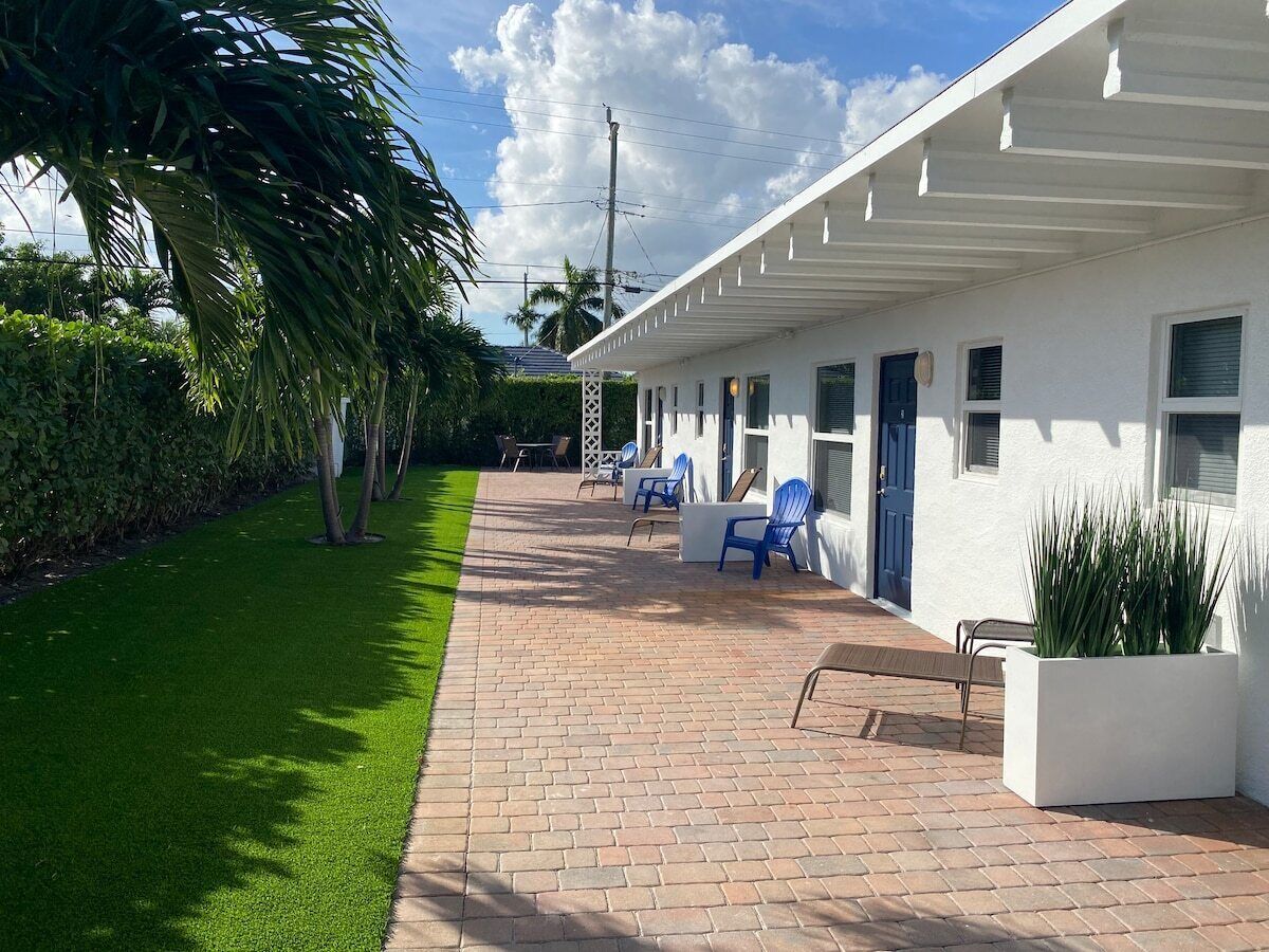 Ultimate beach getaway at this renovated studio in the charming town of Lauderdale By The Sea