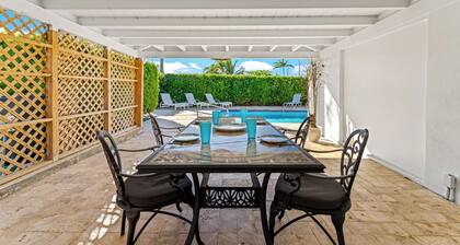 Ultimate beach getaway at this renovated studio in the charming town of Lauderdale By The Sea