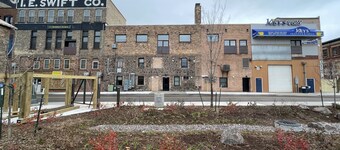 Canalside Suite- Downtown Houghton Ground Level Apartment