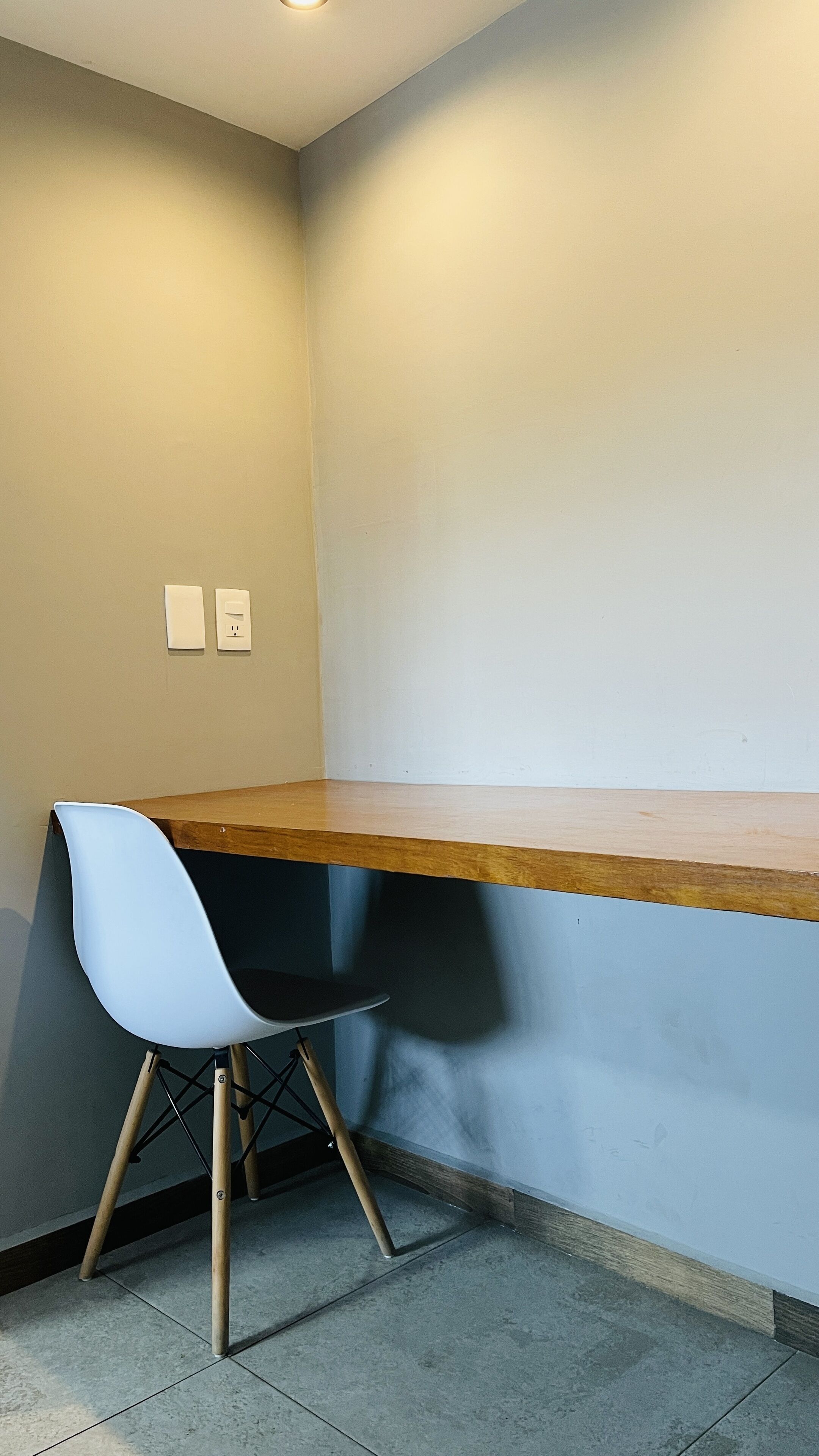 quadruple room | in-room safe, desk, free wifi, bed sheets