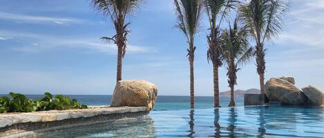 Piscine extérieure, piscine chauffée