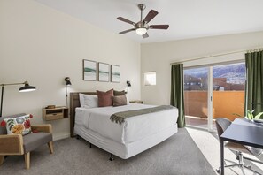 3 bedrooms, desk, iron/ironing board, travel crib