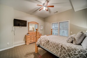 5 bedrooms, free WiFi, bed sheets