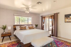 2 bedrooms, desk, iron/ironing board, free WiFi - Tortoise Oasis - Hot tub, Shuffleboard, & More! (Yucca Valley)