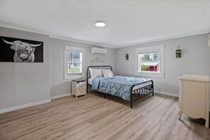 4 Schlafzimmer, Schreibtisch, kostenloses WLAN, Bettwäsche