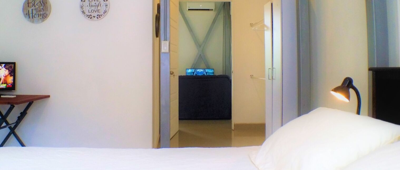 2 Schlafzimmer, Schreibtisch, Bügeleisen/Bügelbrett, Reisekinderbett