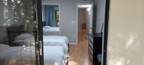 2 bedrooms, desk, iron/ironing board, free WiFi