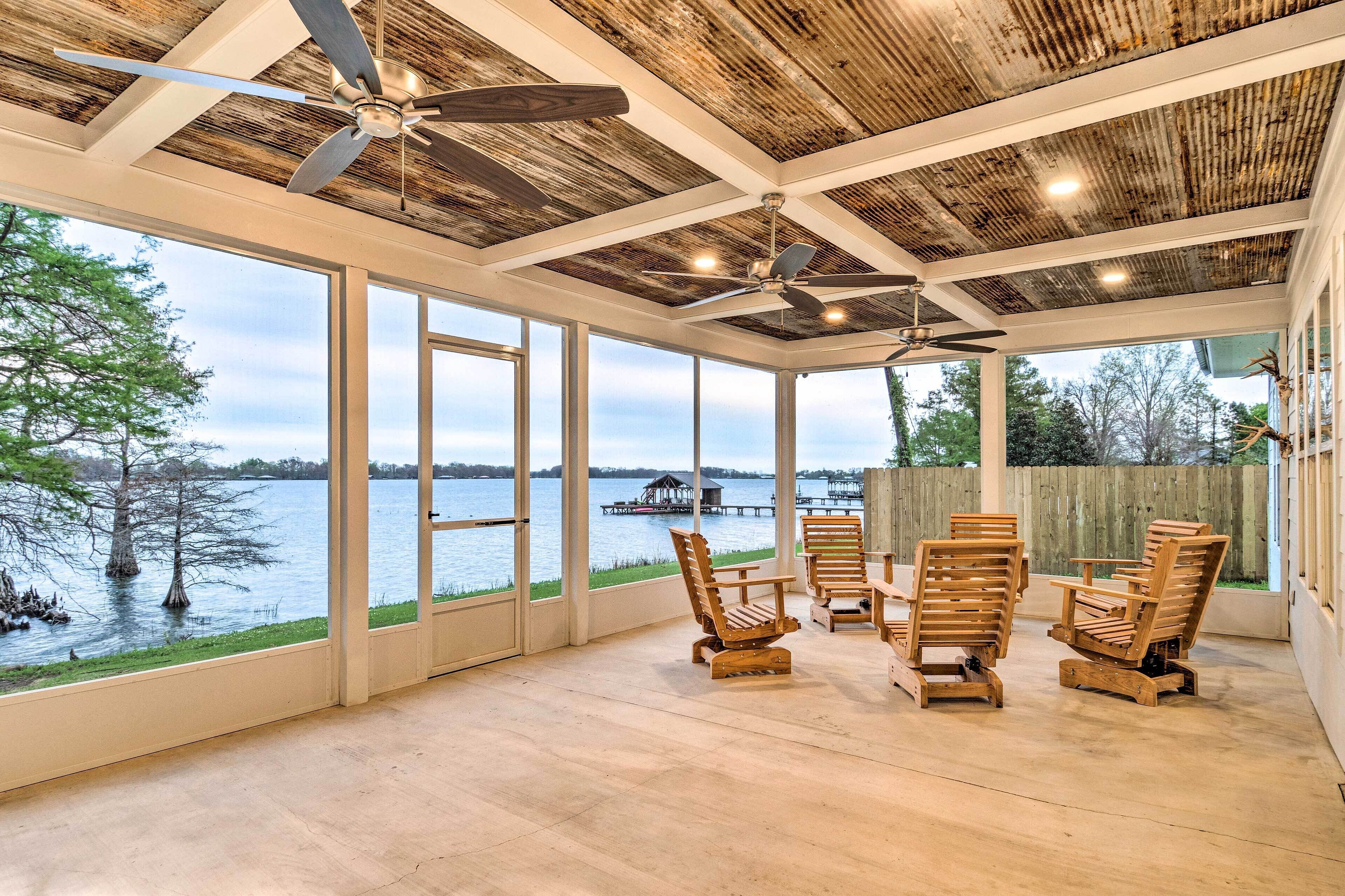 Modern Lake House on Lake Bruin: Pier & Boat Slip!