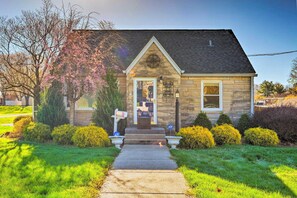 Exterior - Derby Season Getaway: Deck w/ Built-In Pool (Louisville)