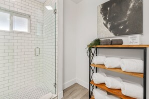 Shower, hair dryer, towels, soap - 4BR Retreat | Resort-Size Heated Pool, Spa & Ping Pong | Pet Friendly | Sleeps 8 (Palm Desert)