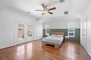 4 sovrum, strykjärn/strykbräda, gratis wi-fi och sängkläder