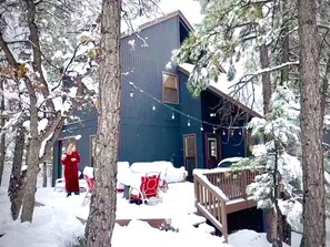 Exterior - Elite Mountaintop Cabin - 2 Decks, Fire Pit, Loft & Pups! (Munds Park)