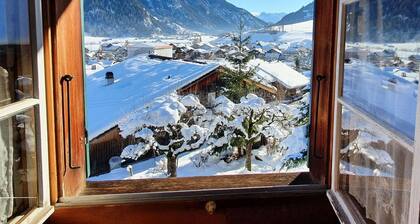 Bel appartement pour 7 personnes avec WIFI, TV et balcon