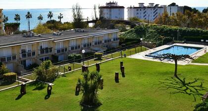 Cosy apartment for 6 people with pool, TV and balcony