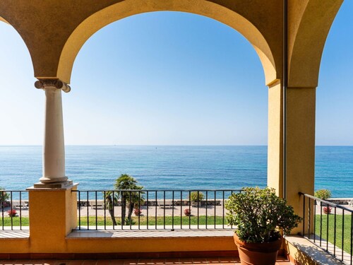 Beautiful apartment for 4 guests with pool, WIFI, TV and balcony