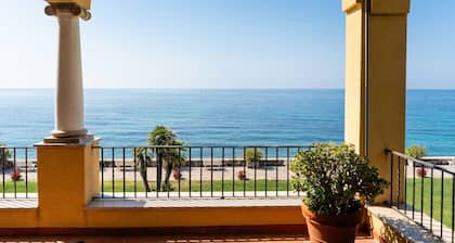 Beautiful apartment for 4 guests with pool, WIFI, TV and balcony