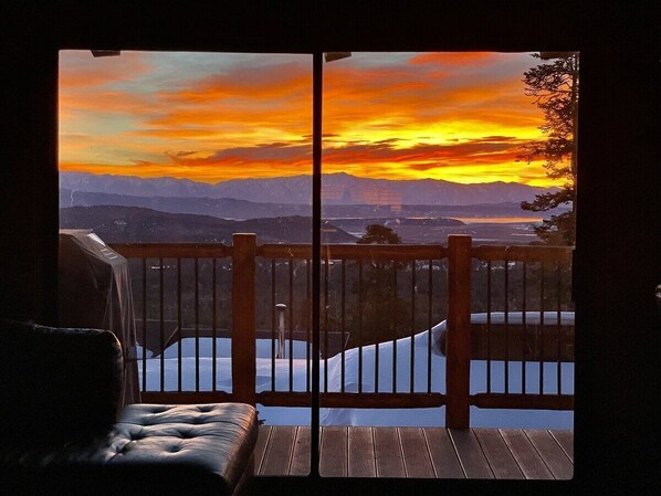 Interior - Timber Ridge 28: Ski In/ Ski Out, Spectacular View (Mammoth Lakes)