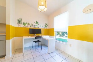 3 bedrooms, desk, travel crib, free WiFi