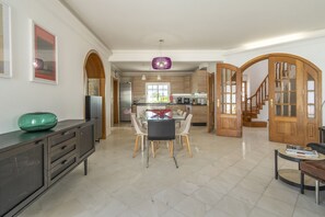 Interior - LV Premier FU1 heated pool, AC, garden, sea view (Moncarapacho)