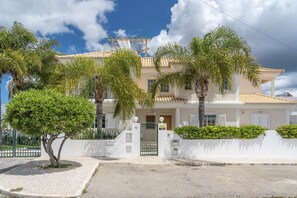 Exterior - LV Premier FU1 heated pool, AC, garden, sea view (Moncarapacho)