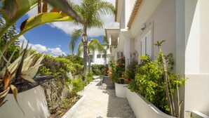 Property grounds - LV Premier FU1 heated pool, AC, garden, sea view (Moncarapacho)