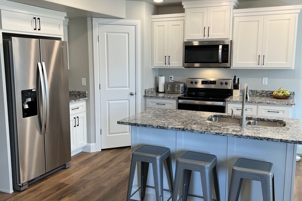 Frigorífic, microones, forn i placa de cuina