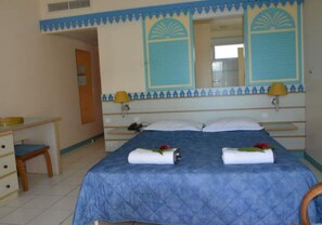 1 bedroom, desk, iron/ironing board, WiFi - CHARMING STUDIO IN LES TROIS ÎLETS - SWIMMING POOLS - SPA (Les Trois-Îlets)