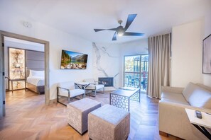 Televisio, takka, videopelejä, pöytätennispöytä