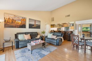 Smart TV - Near Coachella | Golf Course, Community Pool & Tennis Courts | Resort Lifestyle (Palm Desert)